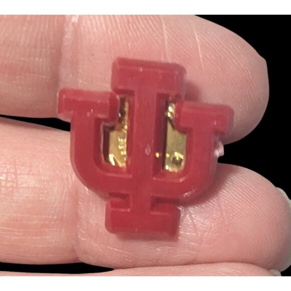 University Of Indiana Hoosiers Red Lapel Pin - Picture 1 of 4
